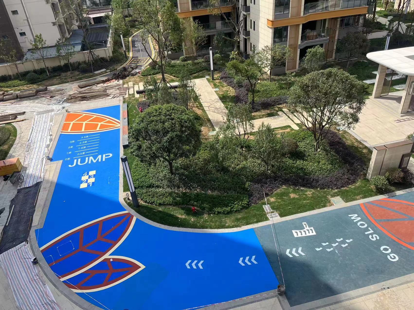 西藏小區(qū)幼兒園EPDM塑膠跑道