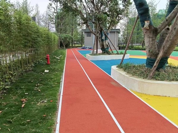 四川小區(qū)幼兒園EPDM塑膠跑道