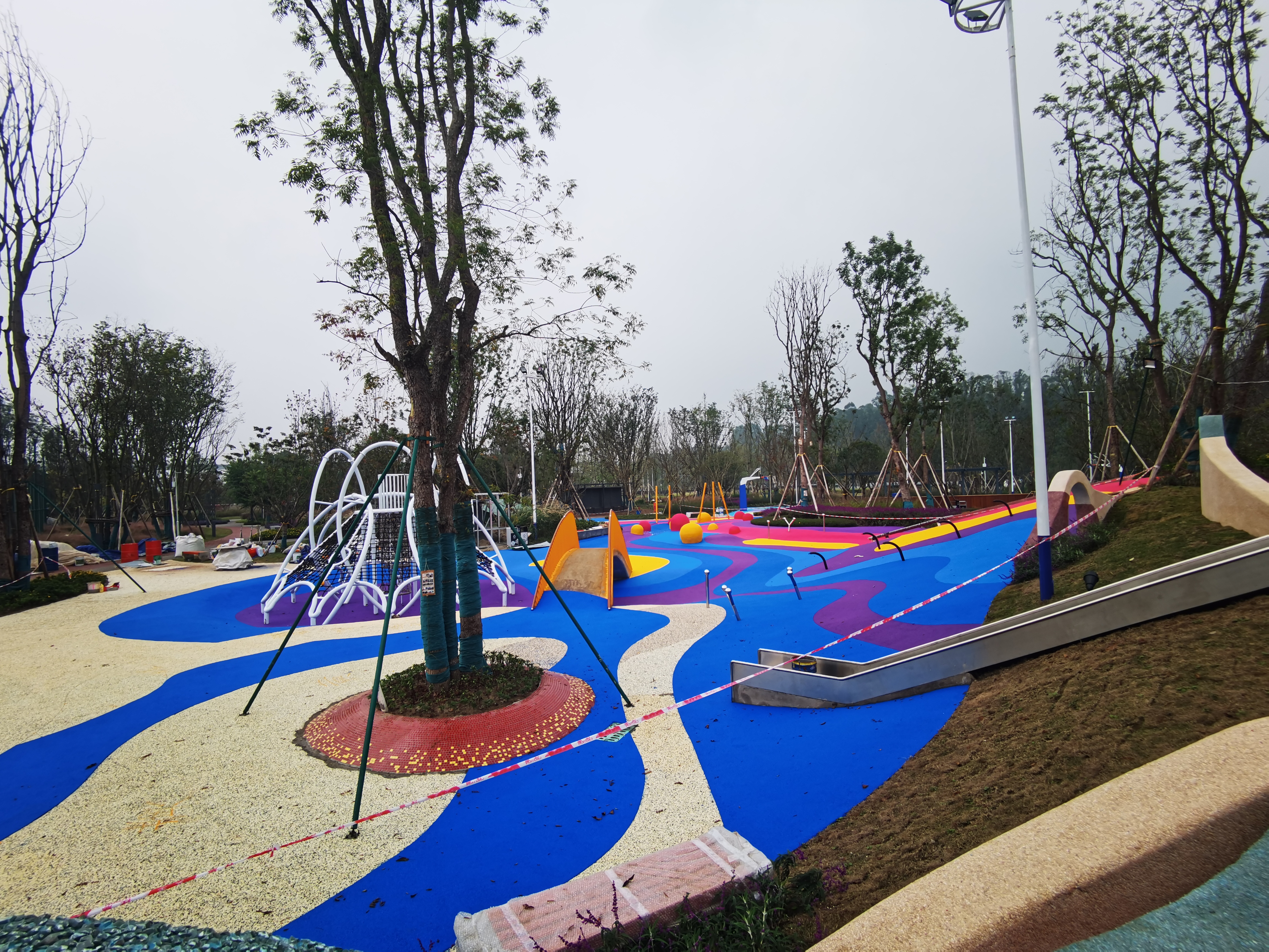 新疆彩色EPDM塑膠跑道