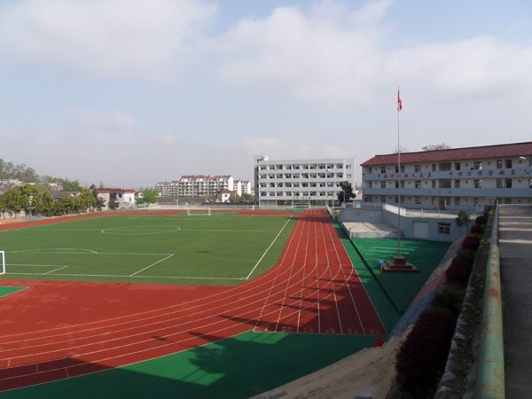 新國標(biāo)塑膠跑道場地