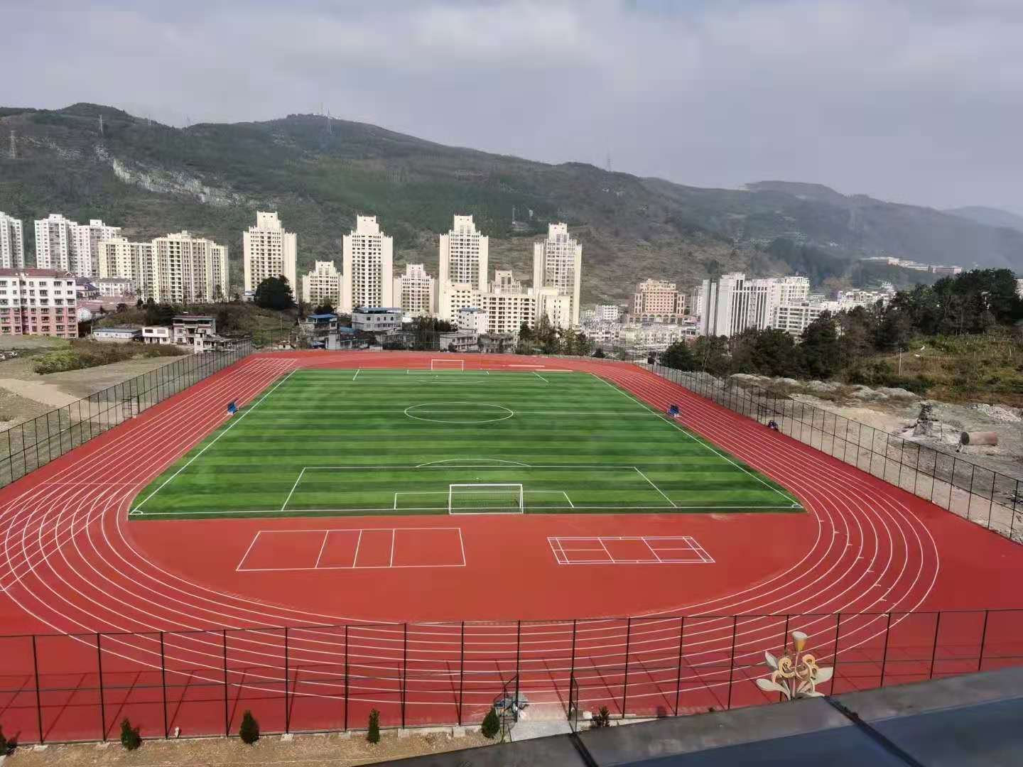 福建室外塑膠跑道施工