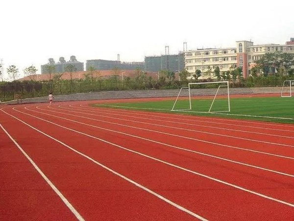 新國標塑膠跑道材料