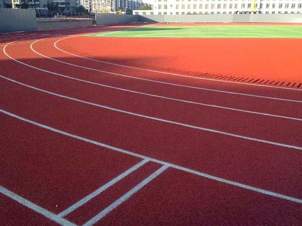 橡膠跑道