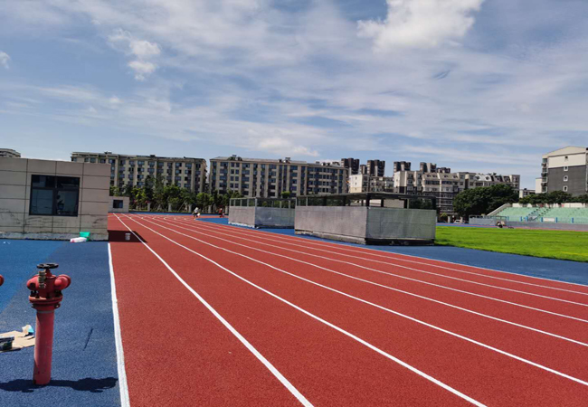 新國(guó)標(biāo)塑膠跑道