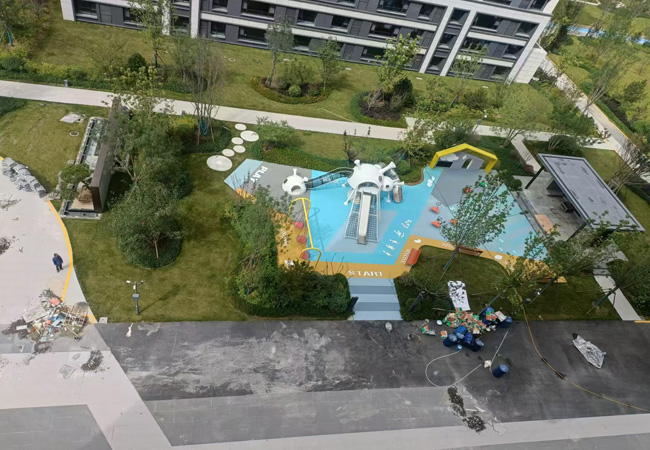 陜西省榆林市高新區(qū)能源路與通源路交叉口東北角1000平方彩色EPDM塑膠跑道!