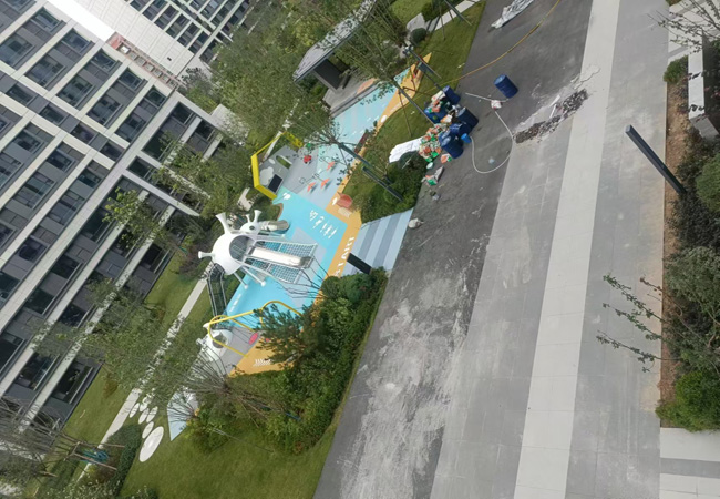 陜西省榆林市高新區(qū)能源路與通源路交叉口東北角1000平方彩色EPDM塑膠跑道!