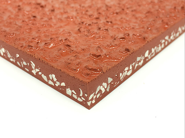 如何讓德朝塑膠跑道材料的使用壽命更長久?