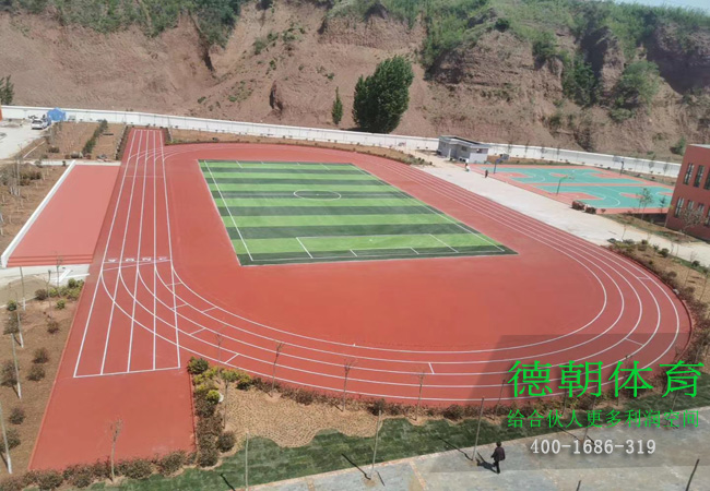 新國(guó)標(biāo)透氣型塑膠跑道