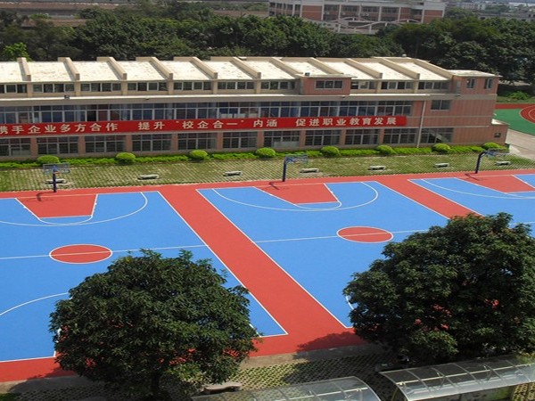 新國(guó)標(biāo)硅PU球場(chǎng)材料