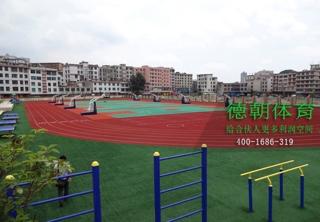 新國標(biāo)混合型塑膠跑道