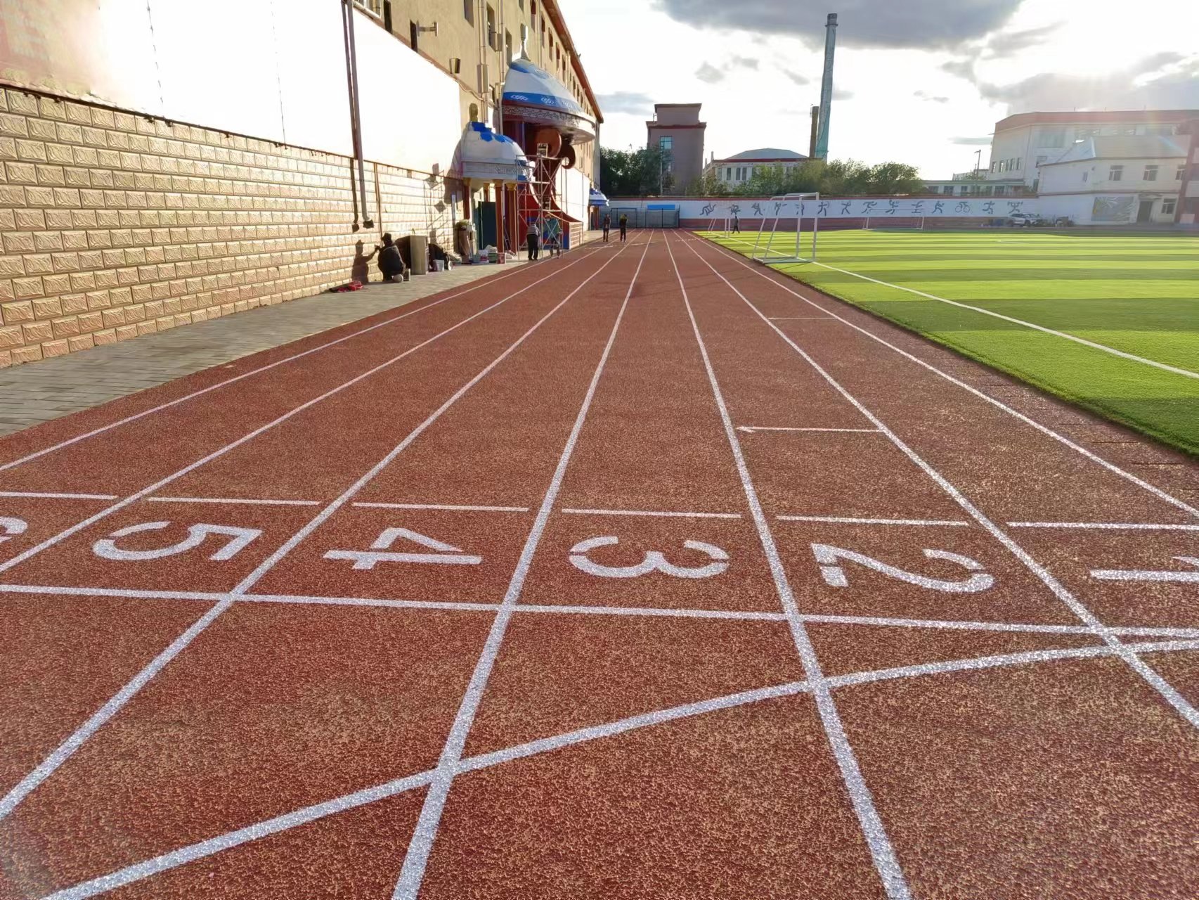 新疆混合型跑道