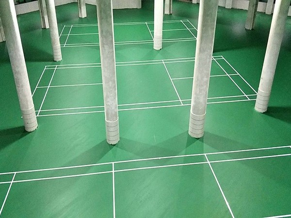 硅PU羽毛球場