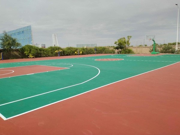 改造硅PU籃球場是水泥基礎(chǔ)合適還是瀝青基礎(chǔ)合適？【德朝體育】